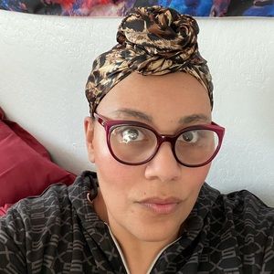 Meet your Posher, Ishah